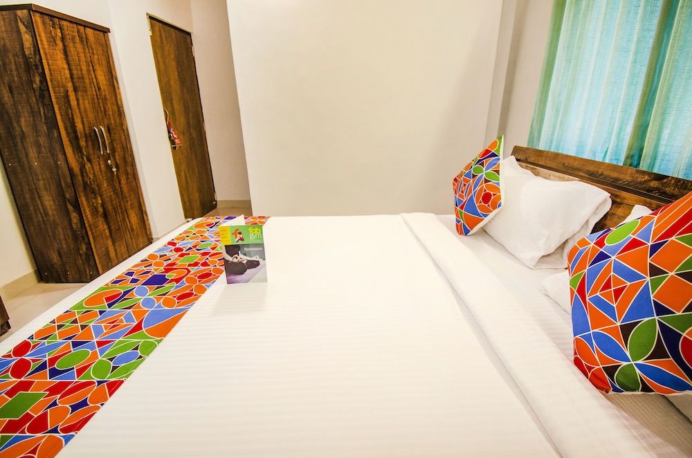 FabExpress DDPK Deluxe Room, 1 Double Bed, Non Smoking 3