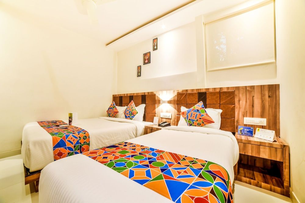 FabExpress Gateway Inn Family Room, 1 King Bed, Non Smoking 2