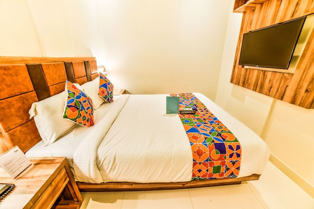 FabExpress Gateway Inn Deluxe Room, 1 Double Bed, Non Smoking