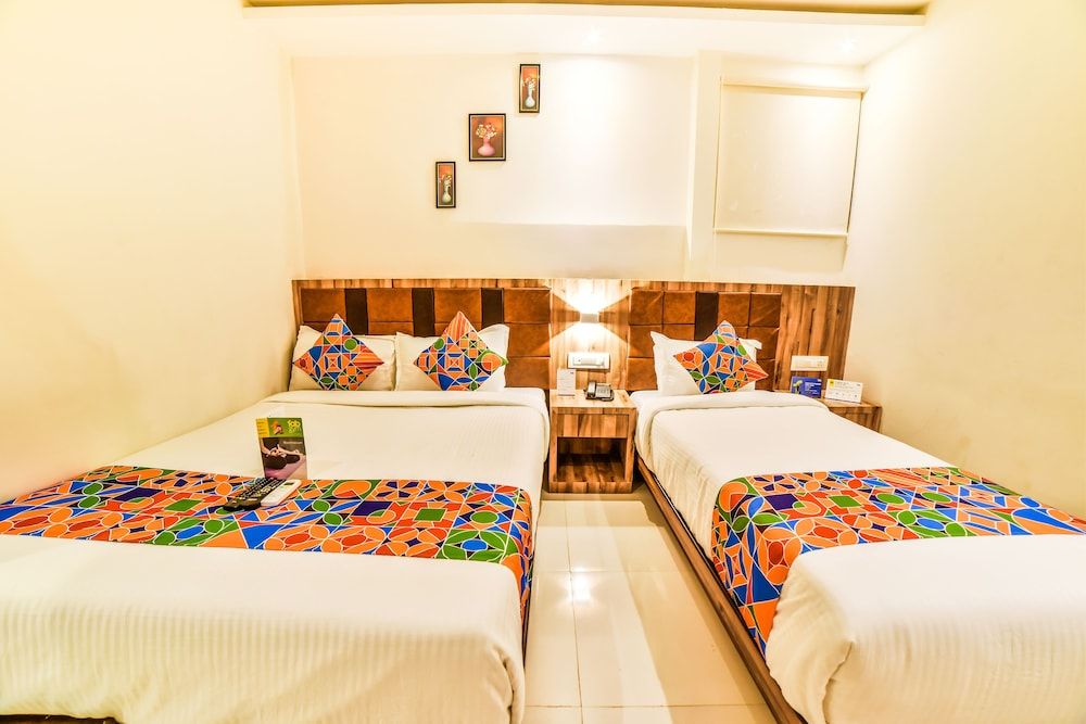 FabExpress Gateway Inn Family Room, 1 King Bed, Non Smoking 7