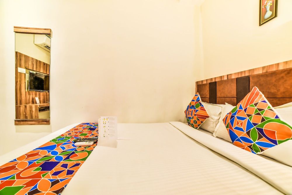 FabExpress Gateway Inn Family Room, 1 King Bed, Non Smoking 5