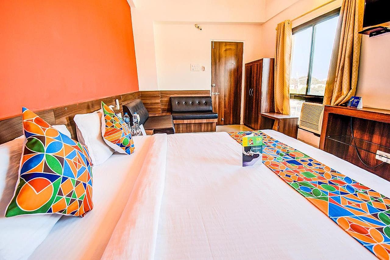 FabHotel Kumar Deluxe Room 3