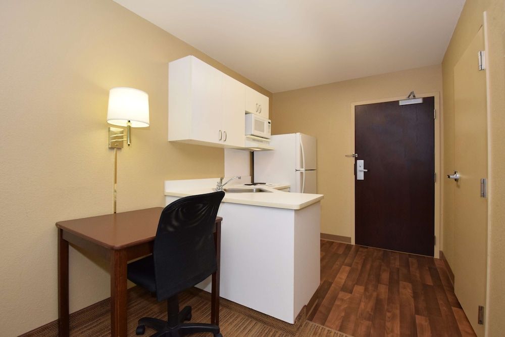 Extended Stay America Suites Orange County John Wayne Airprt Studio, 1 Queen Bed, Non Smoking 6