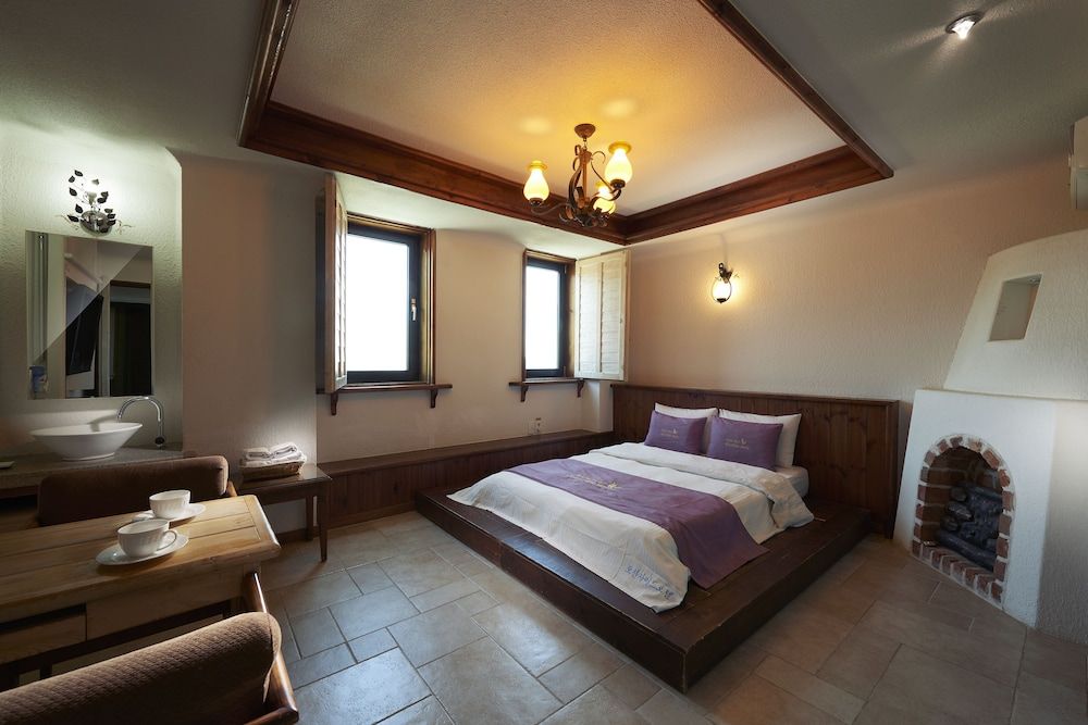 Incheon Airport Hotel Oceanside Deluxe Double Room 6