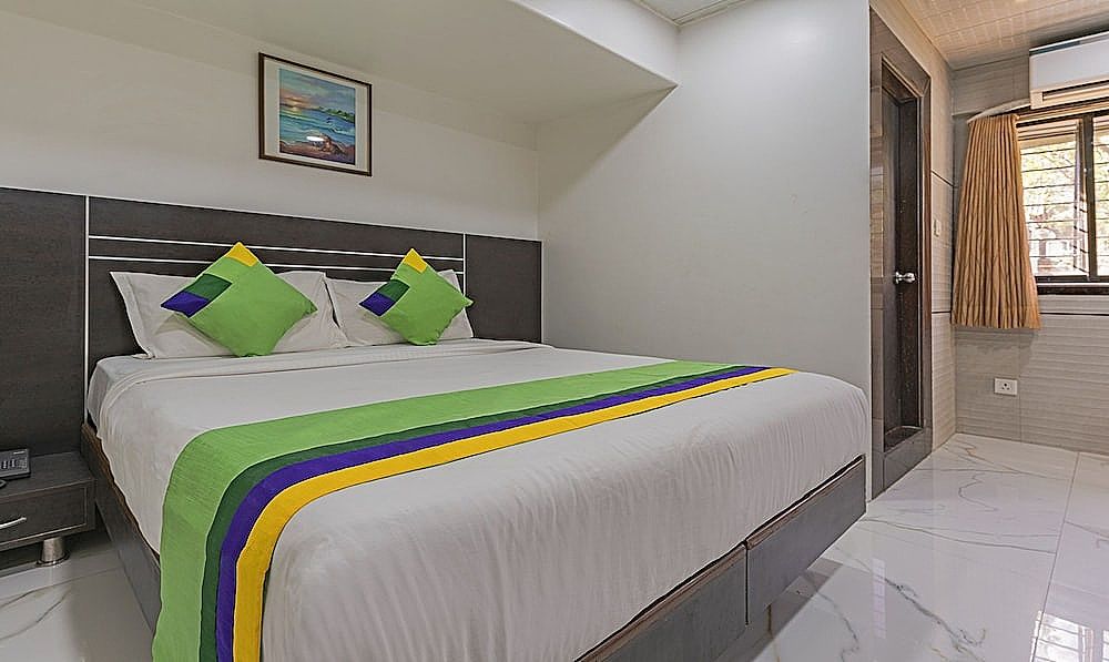 Treebo Atithi Inn Malad Standard Double Room