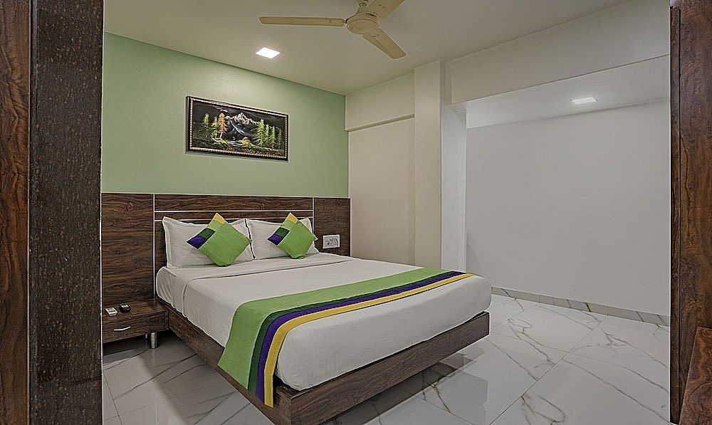 Treebo Atithi Inn Malad Standard Double Room 16