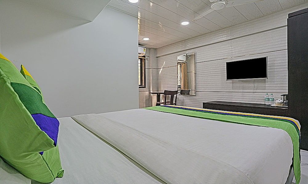 Treebo Atithi Inn Malad Standard Double Room 17