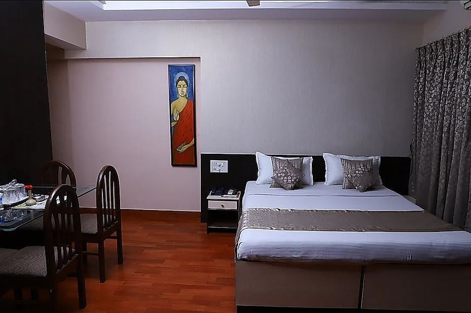 Bharat Avenue Deluxe AC Room 2