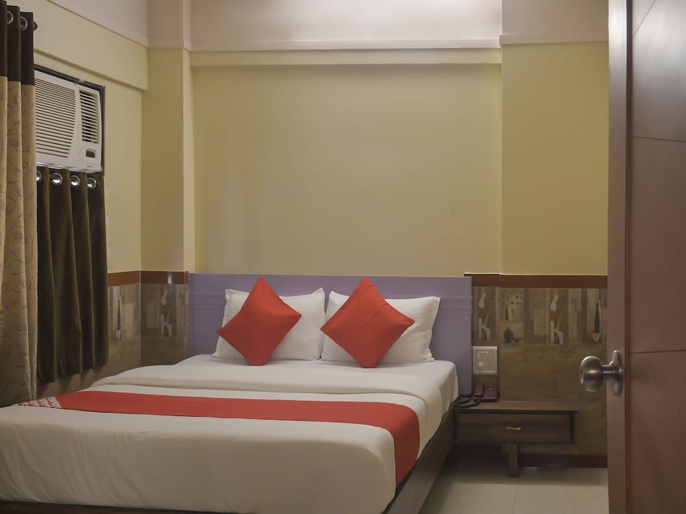undefined OYO 18615 Jaya Mahal 5
