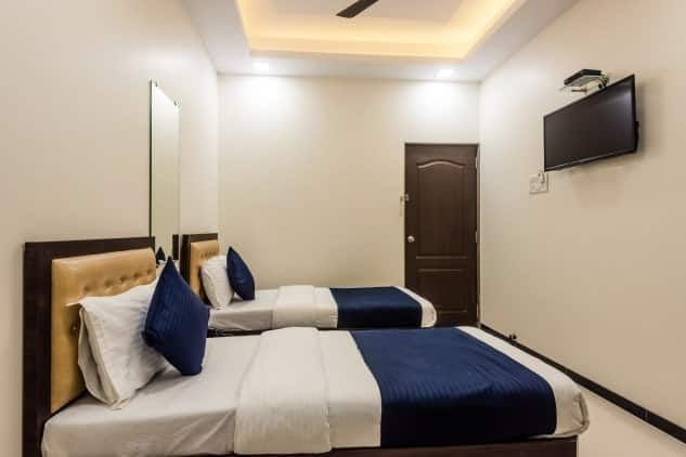 Hotel Zee Residency AC DELUXE ROOM 3