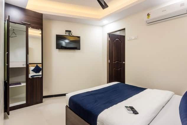 Hotel Zee Residency AC DELUXE ROOM 4