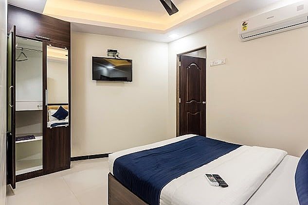 Hotel Zee Residency AC DELUXE ROOM