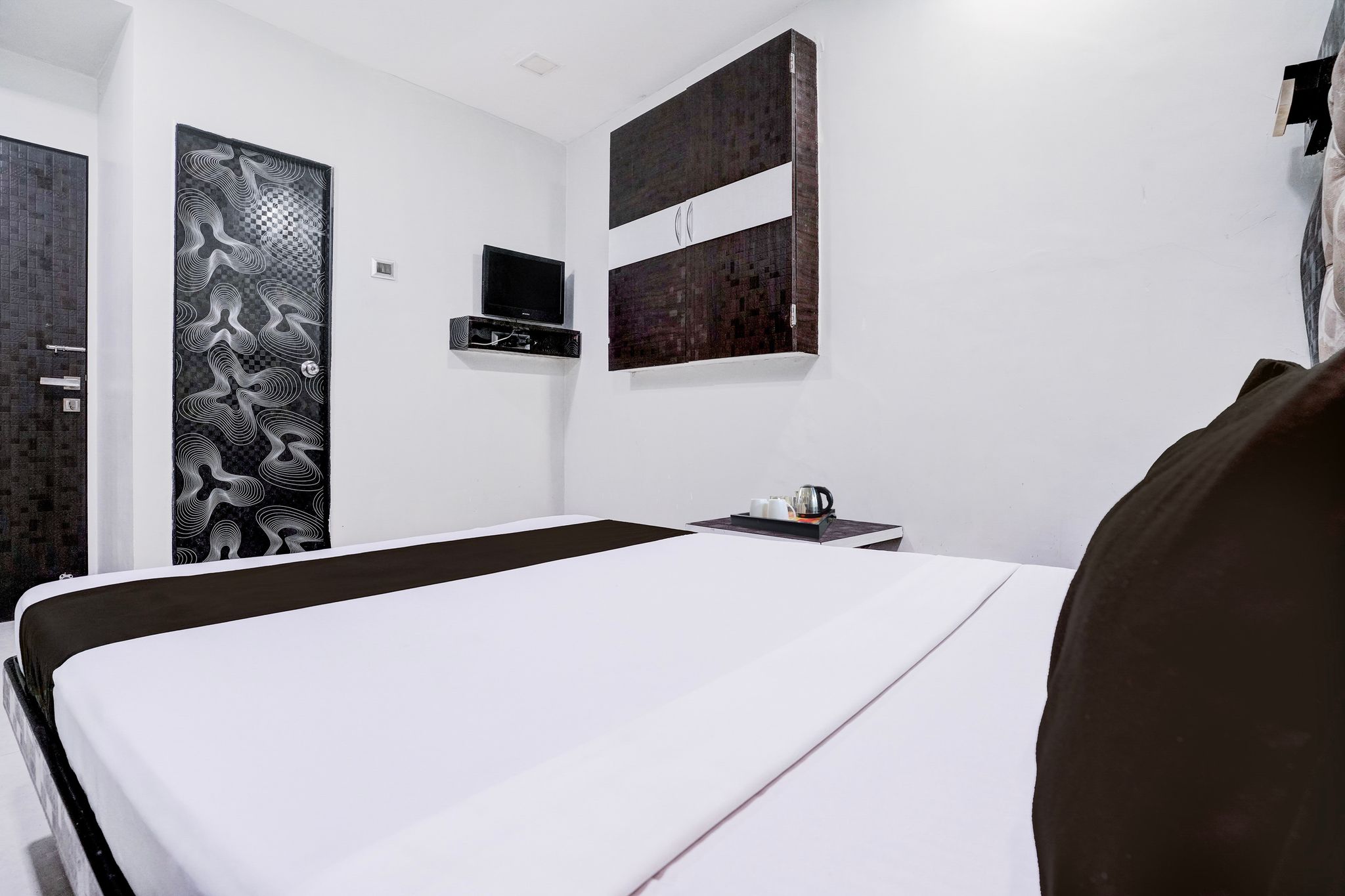 Super Collection O Asalpha near International Airport Classic Room 18