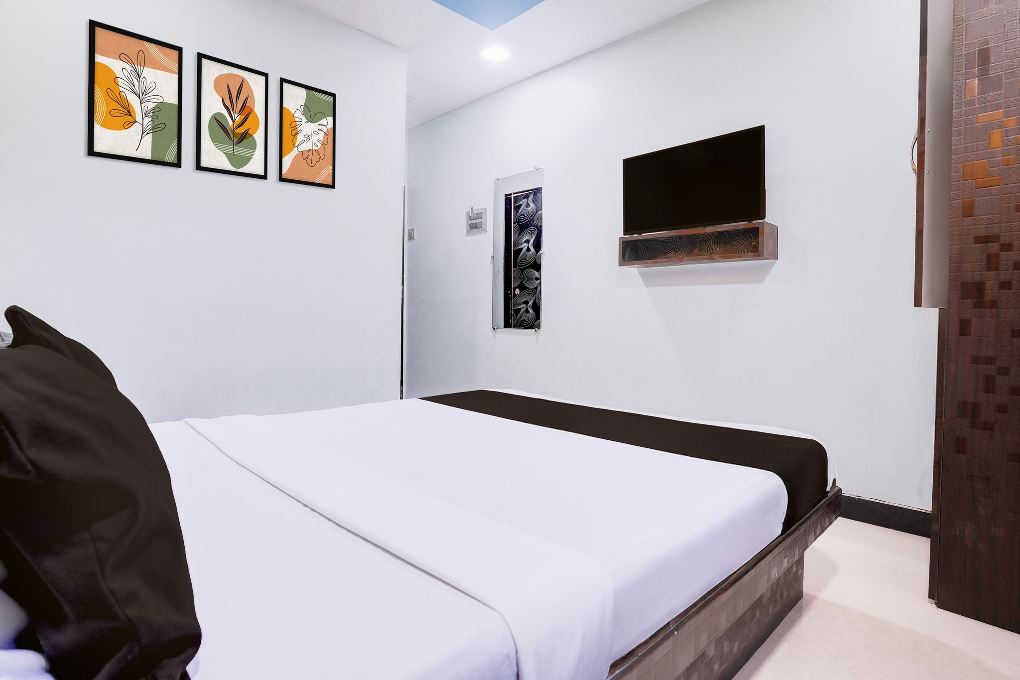 Super Collection O Asalpha near International Airport Classic Room 21