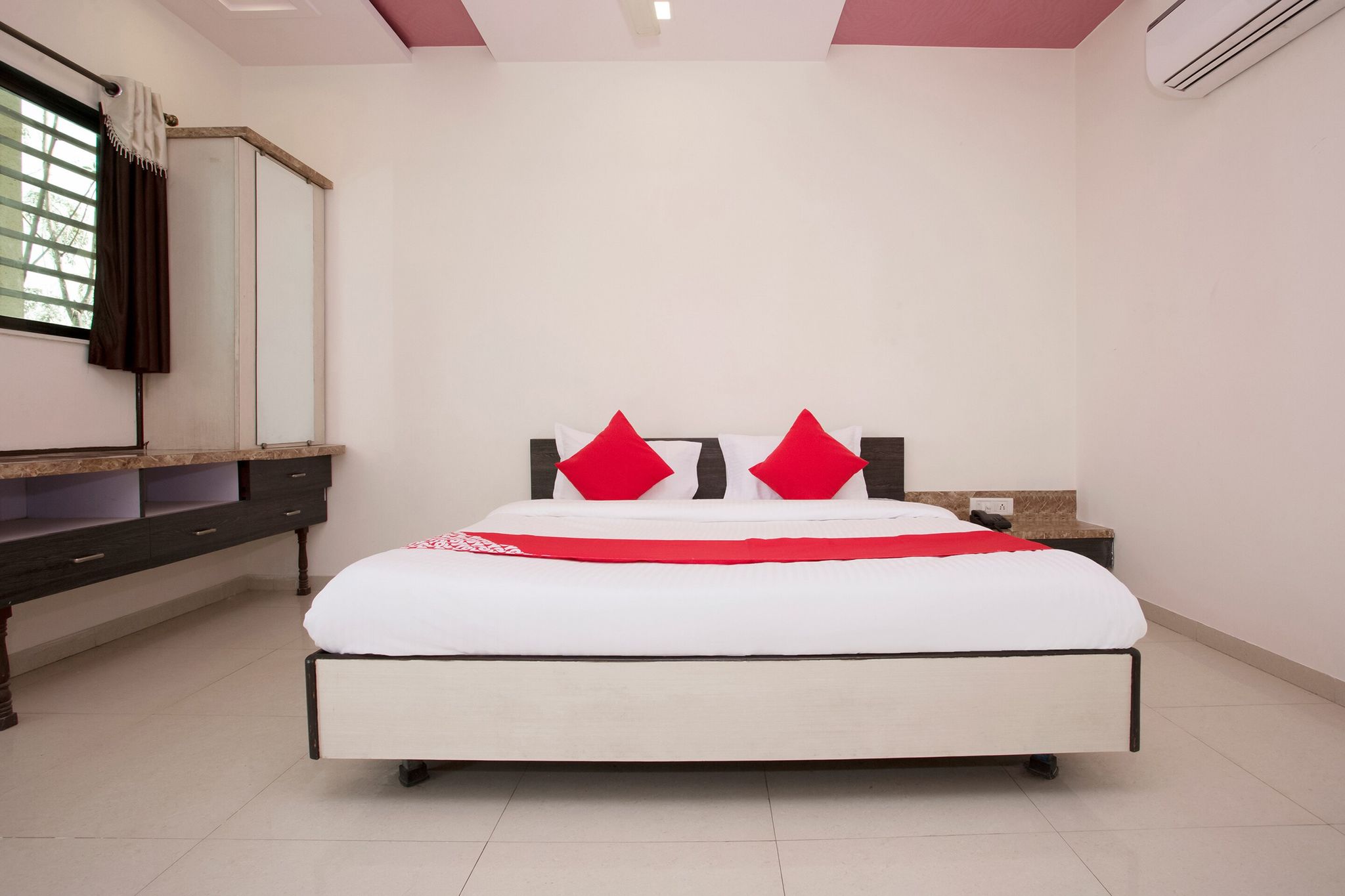 OYO 28363 Hotel Sai Icon Residency Classic 12