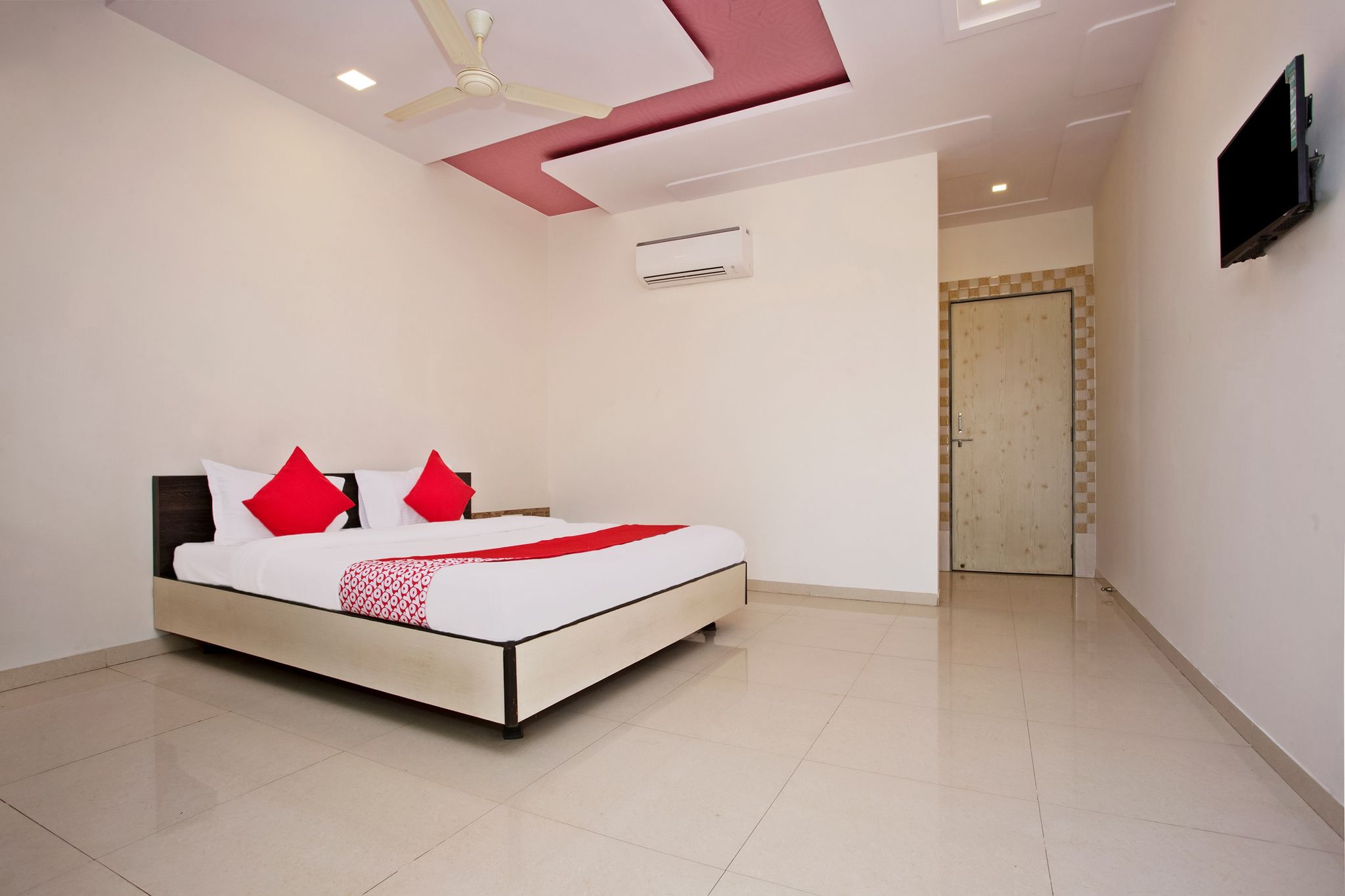 OYO 28363 Hotel Sai Icon Residency Classic 9