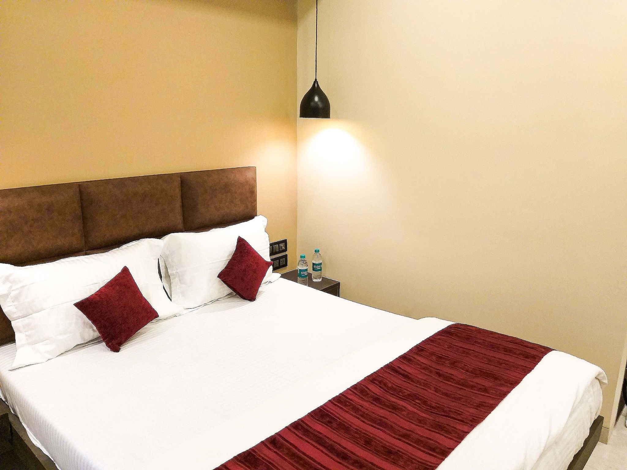 The Fountain Inn - Fort Deluxe Double Room 7