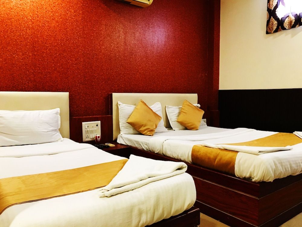 Hotel Safar Residency Deluxe Triple Room 3