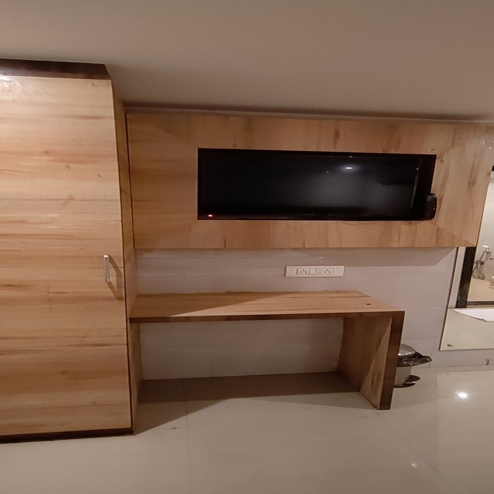 Hotel Sai Suites- Near Dadar Railway Station