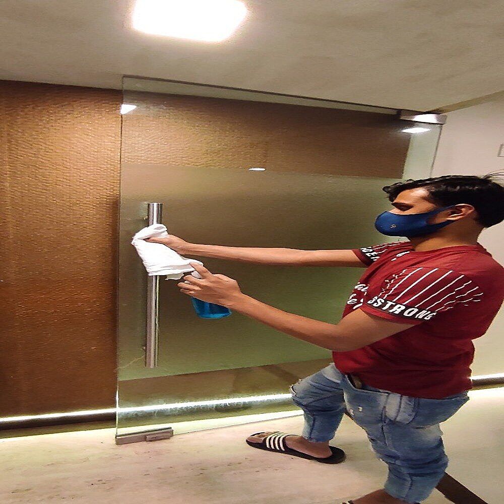 Hotel Sai Suites- Near Dadar Railway Station