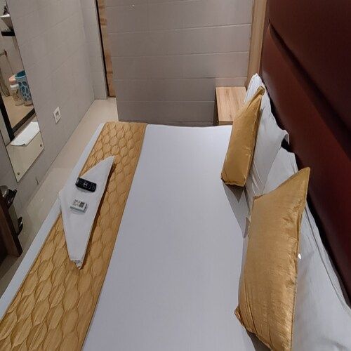 Hotel Sai Suites- Near Dadar Railway Station