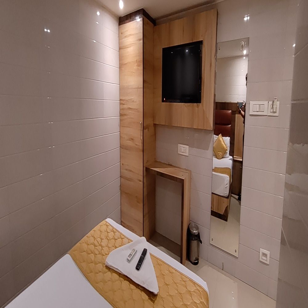 Hotel Sai Suites- Near Dadar Railway Station