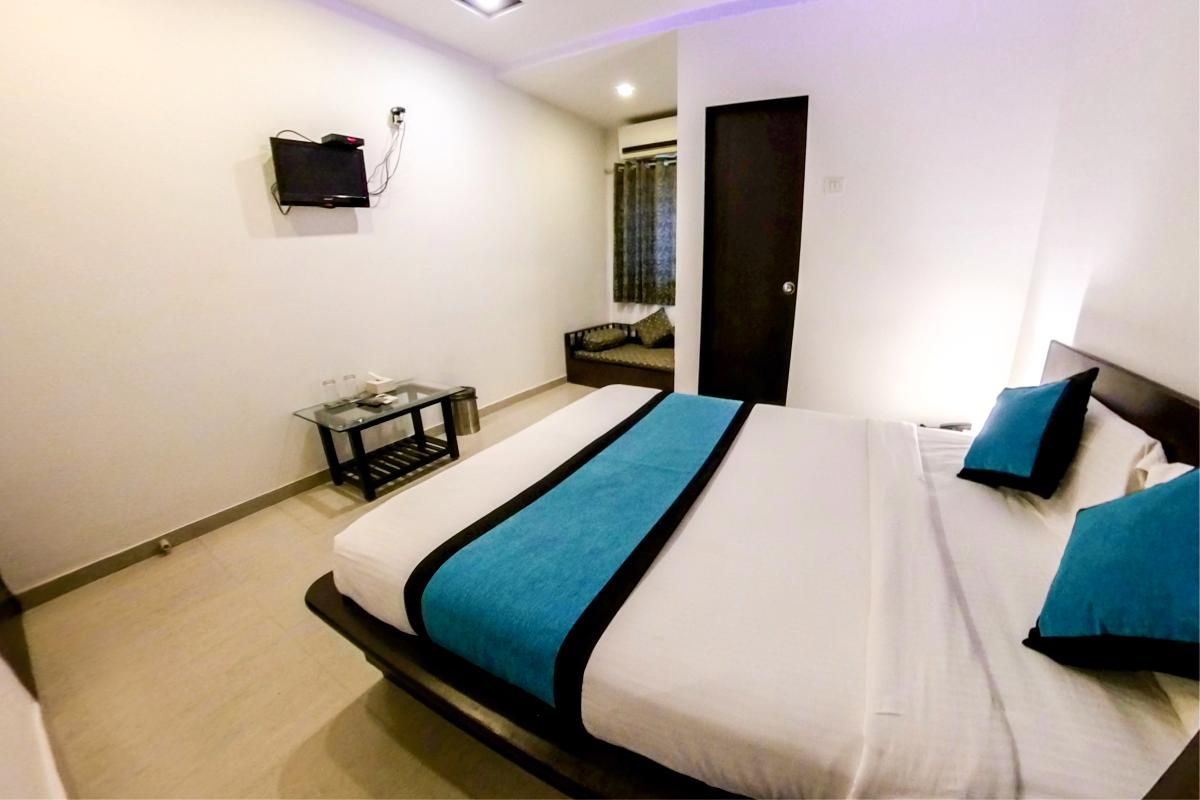Farmhouse Residency Vasai Standard Double Room 2