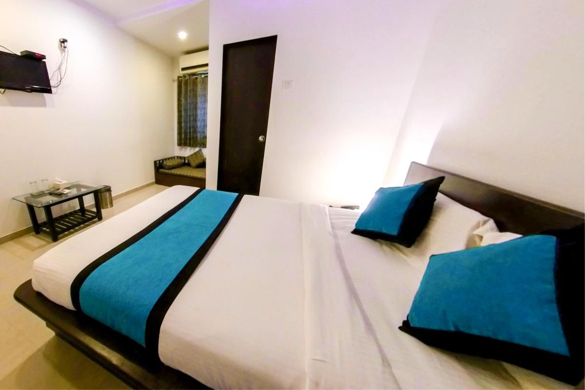 Farmhouse Residency Vasai Standard Double Room 4