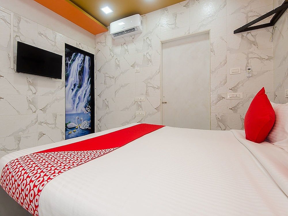 undefined OYO 13601 Madam Re Hospitality Bhandup 6