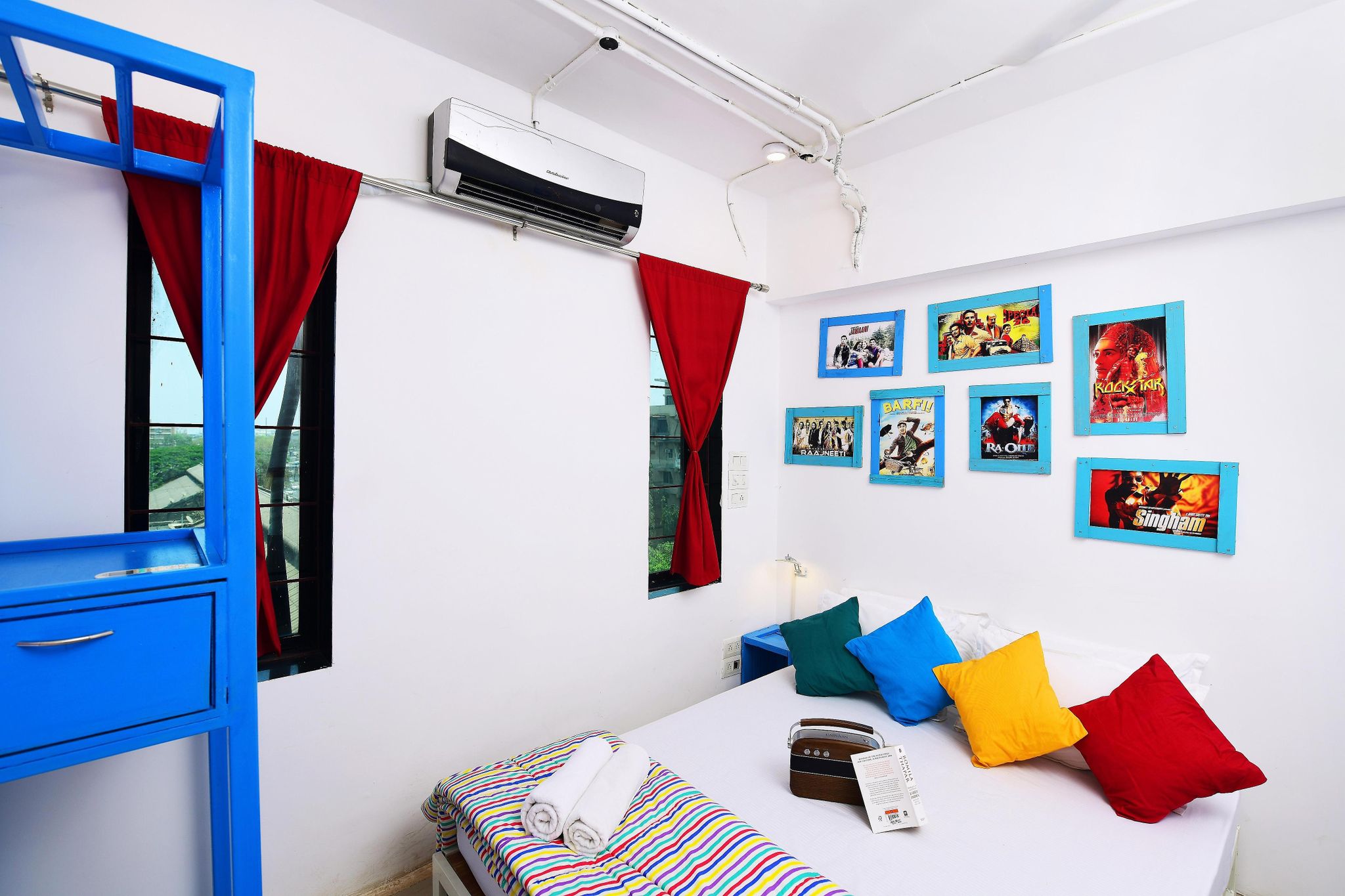 goSTOPS Mumbai Deluxe Private Room Shared Bathroom 3