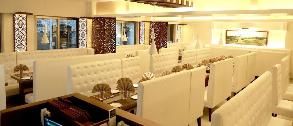 undefined Hotel Lords Mumbai 5