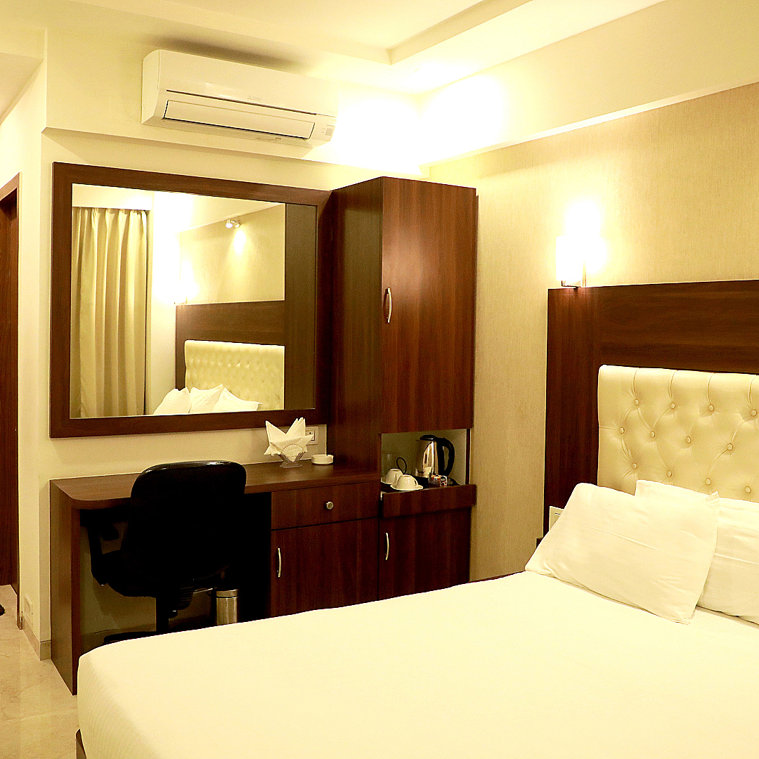Hotel Lords Mumbai Superior Room 3