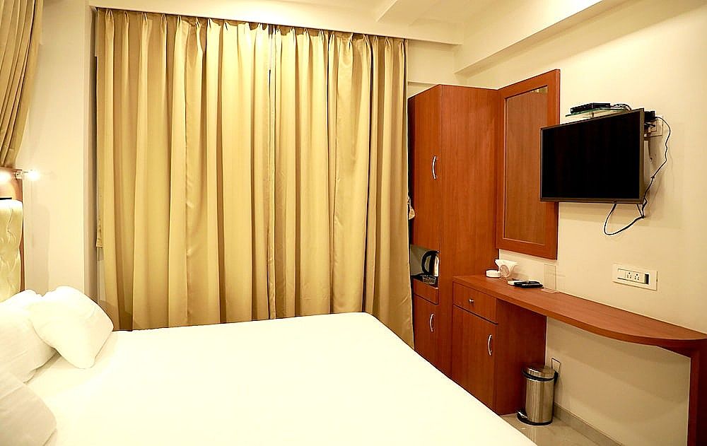 Hotel Lords Mumbai Superior Room 13