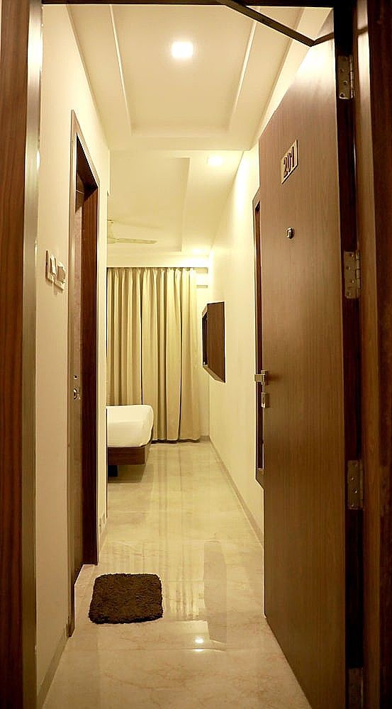 Hotel Lords Mumbai Superior Room 12