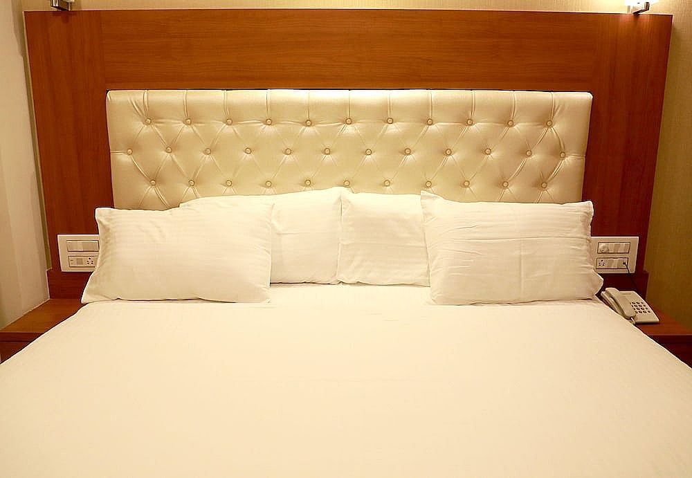 Hotel Lords Mumbai Superior Room 6