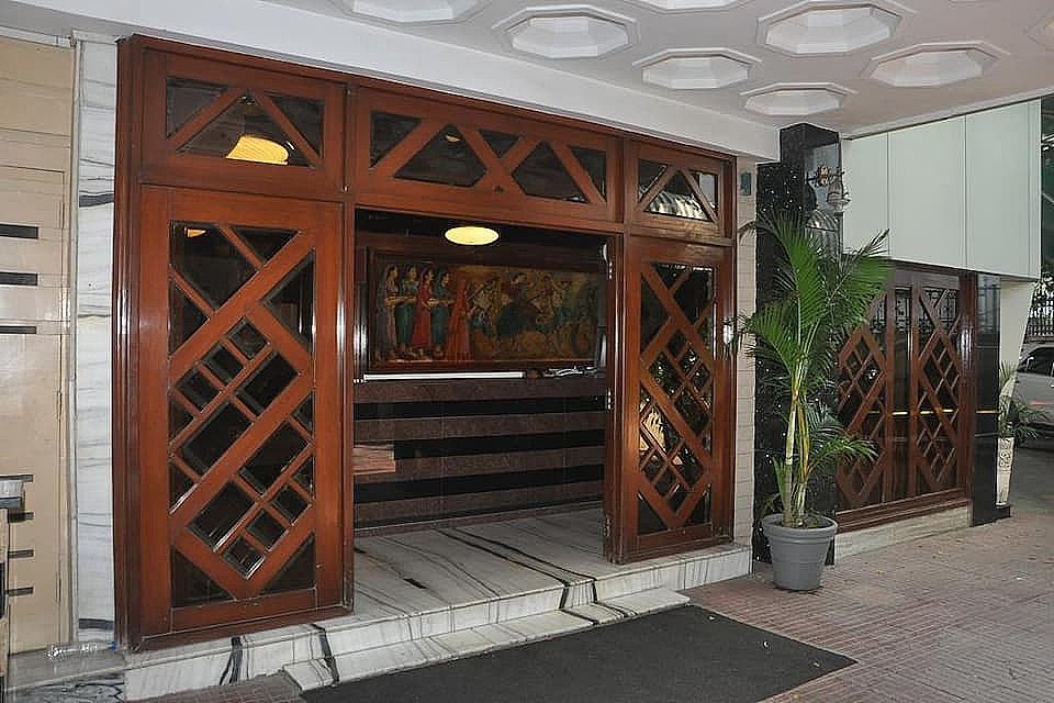 undefined  Hotel Metro Palace  9