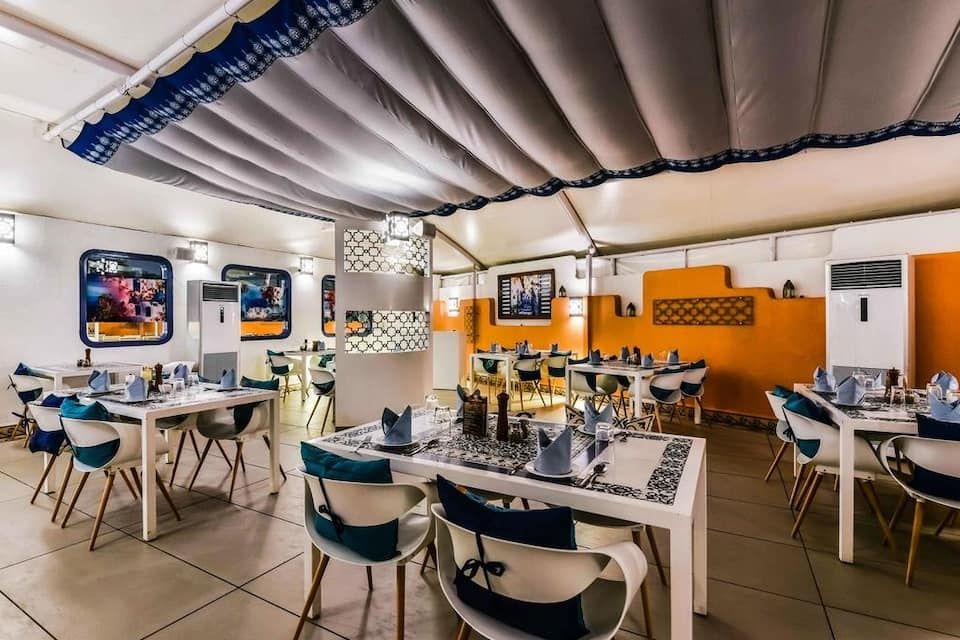 undefined  Hotel Metro Palace  4