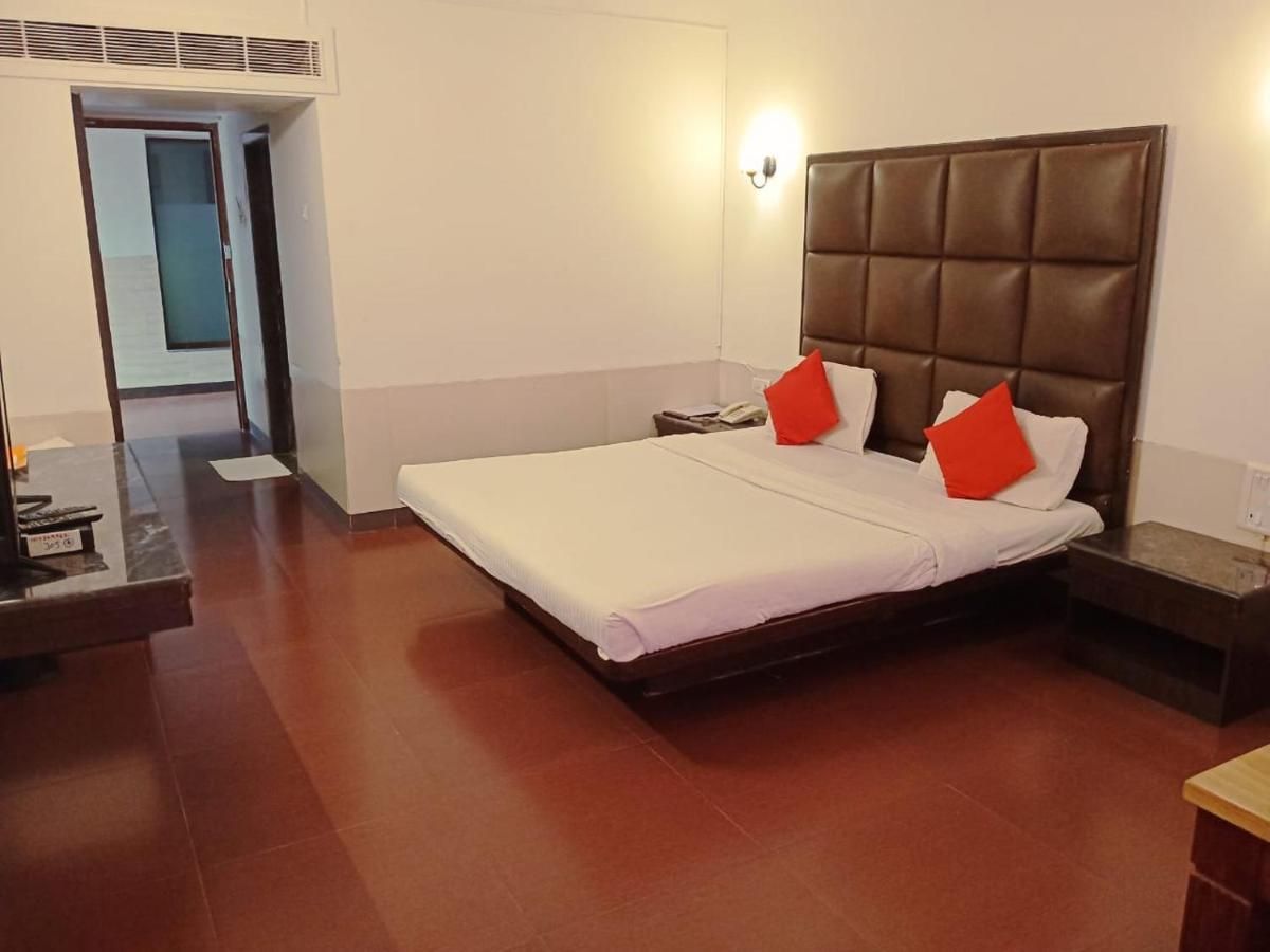 Arnala Beach Resort Super Deluxe Room