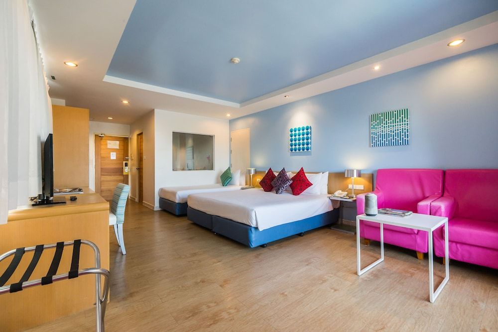 Best Bella Pattaya Deluxe Room, Pool View 3