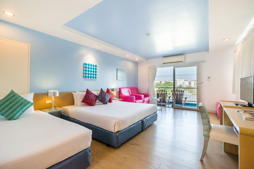 Best Bella Pattaya Deluxe Room, Pool View 5