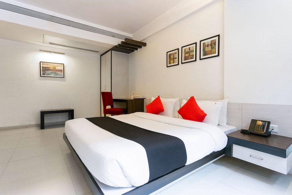 Capital O 45587 The Roa Hotel Double or Twin Room