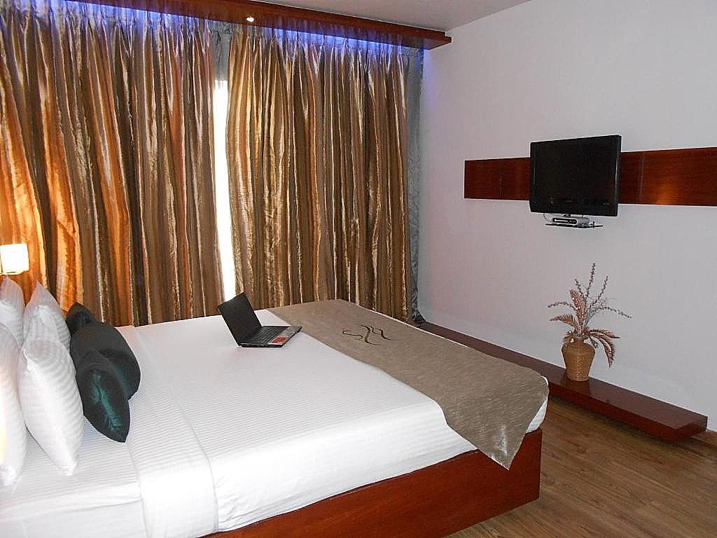 Citrine Executive Room 2