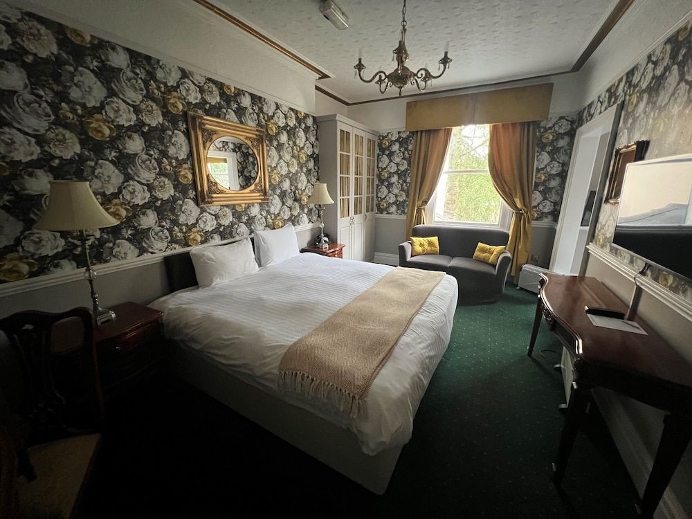 Brook Hall Hotel Family Room 3