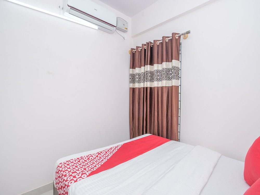 OYO 13120 Ambrosia Double or Twin Room 4