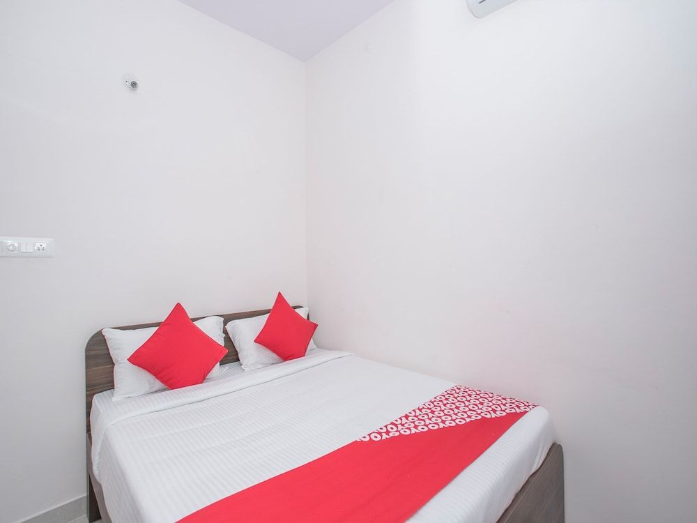 OYO 13120 Ambrosia Double or Twin Room 9