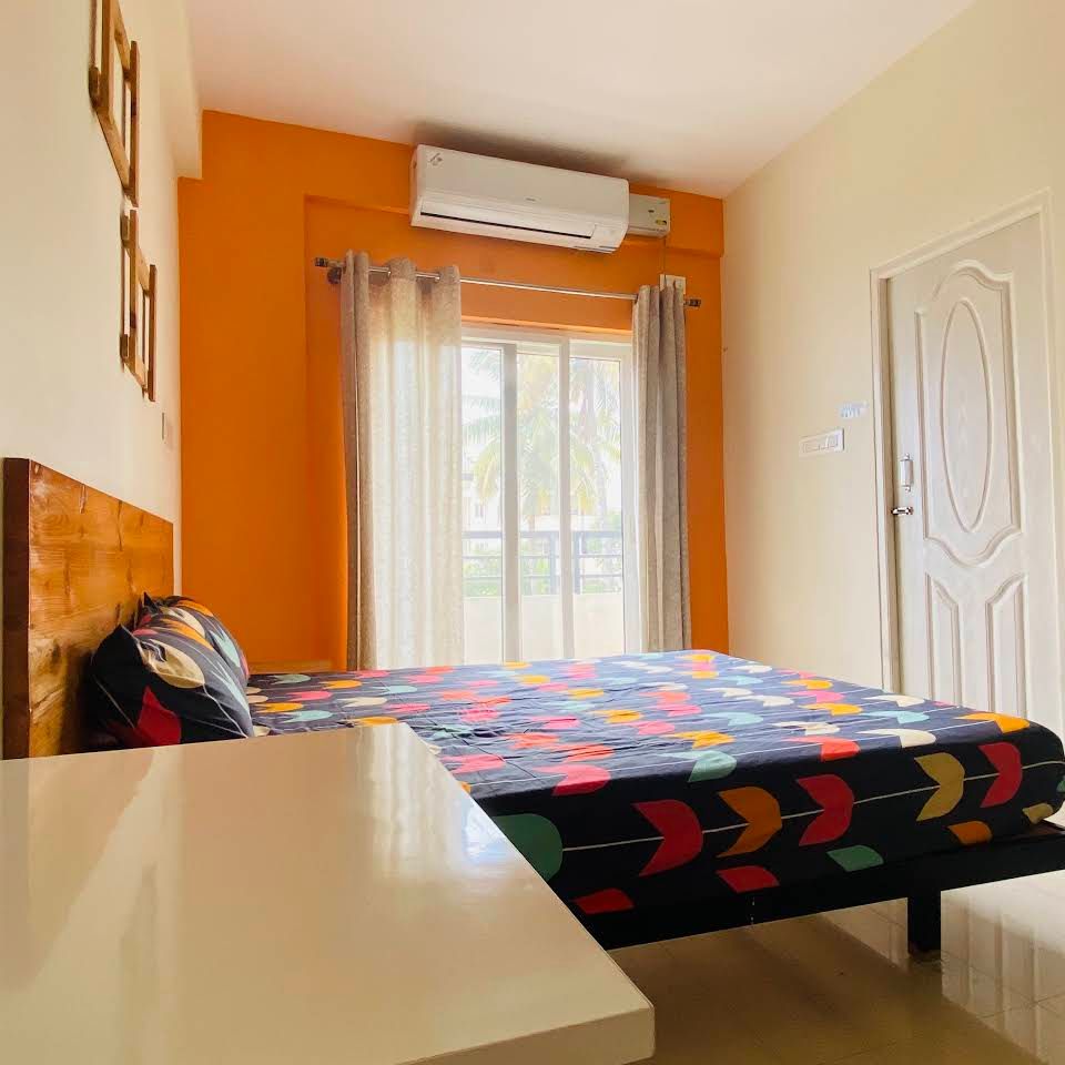 Mapletree Inn Deluxe Room Non AC 3