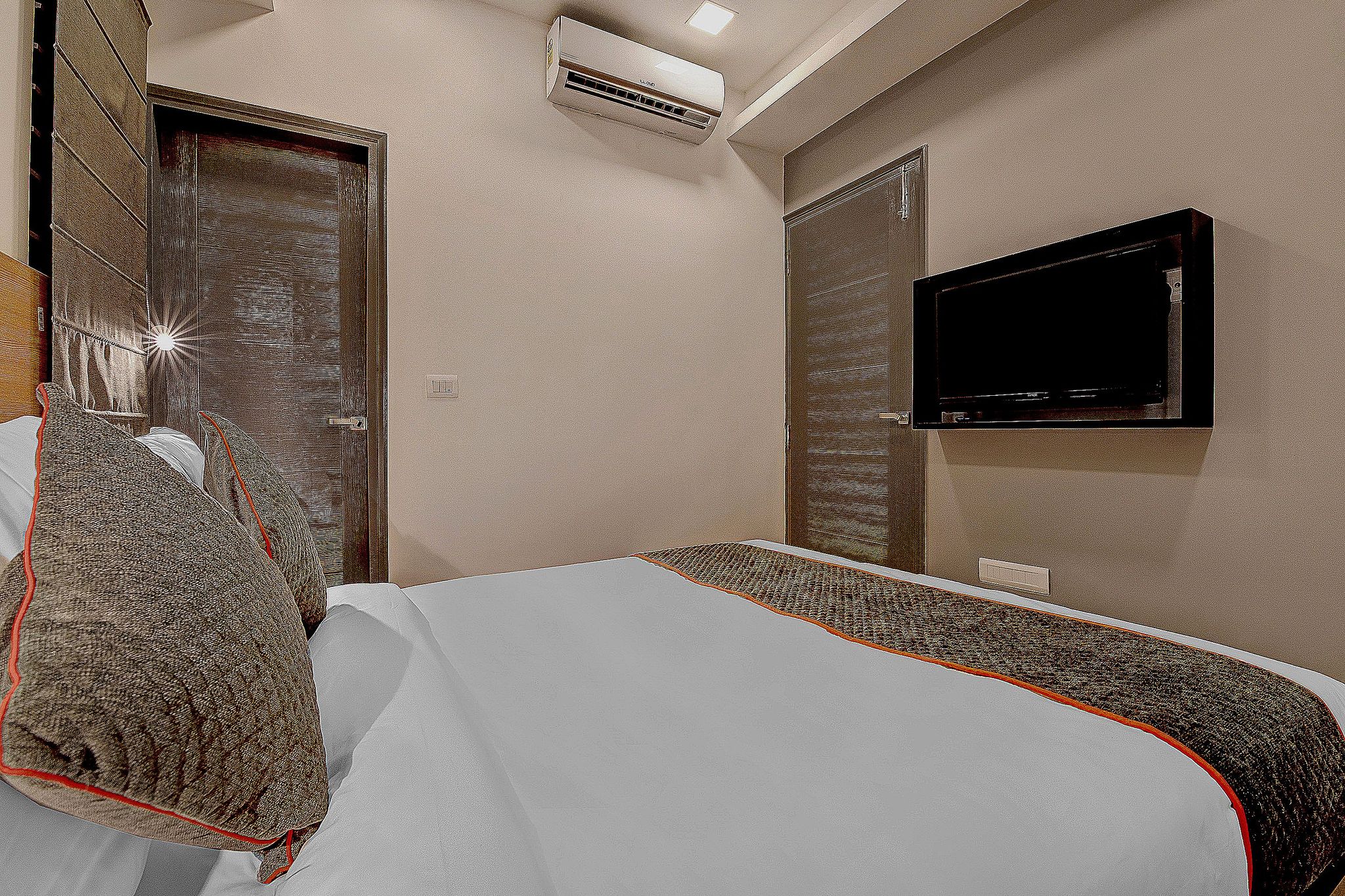 Super Townhouse Siri Residency Classic Room 10