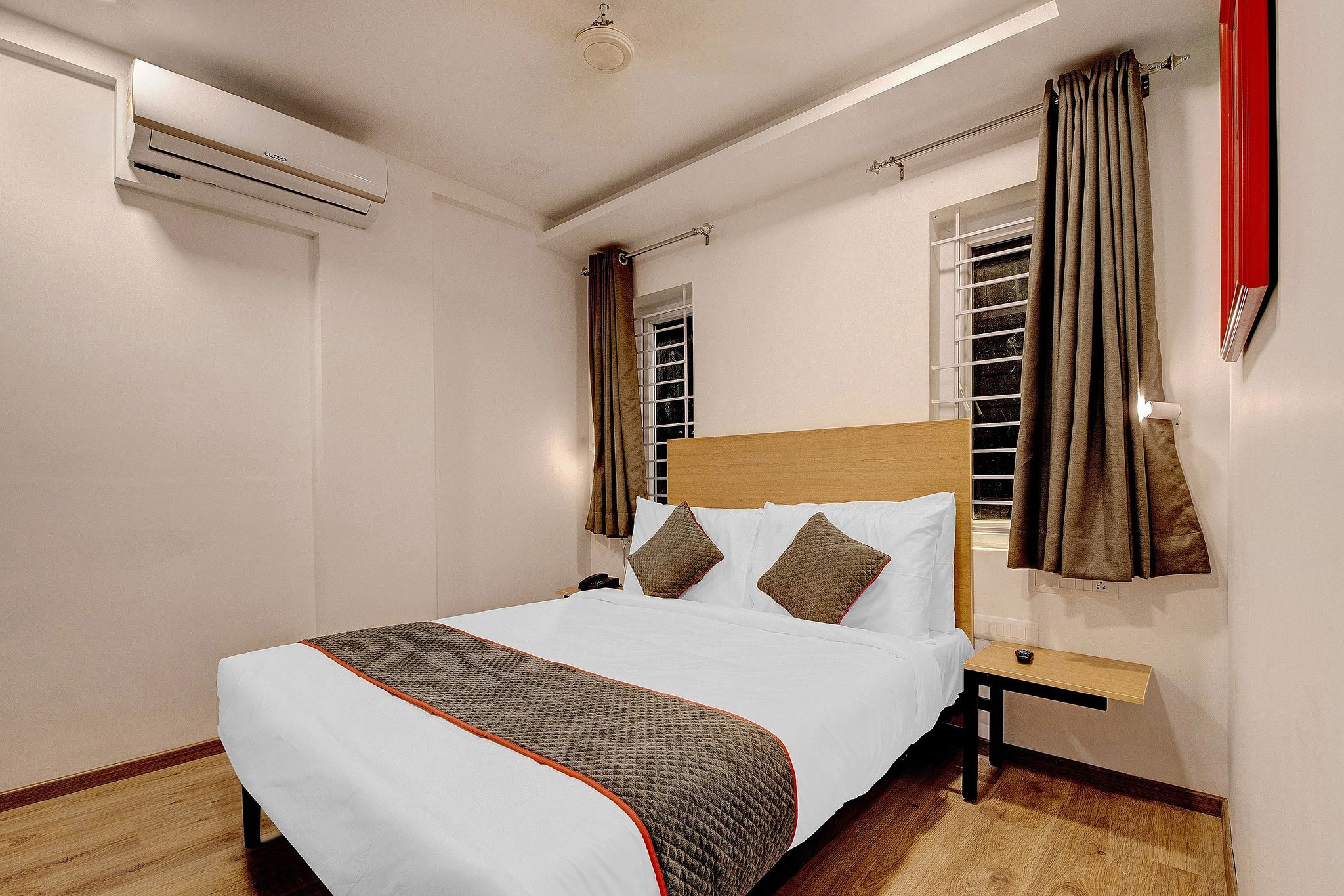 Super Townhouse Siri Residency Classic Room 17