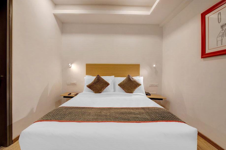 Super Townhouse Siri Residency Classic Room 21