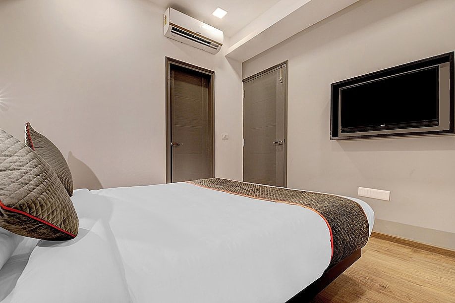 Super Townhouse Siri Residency Classic Room 20